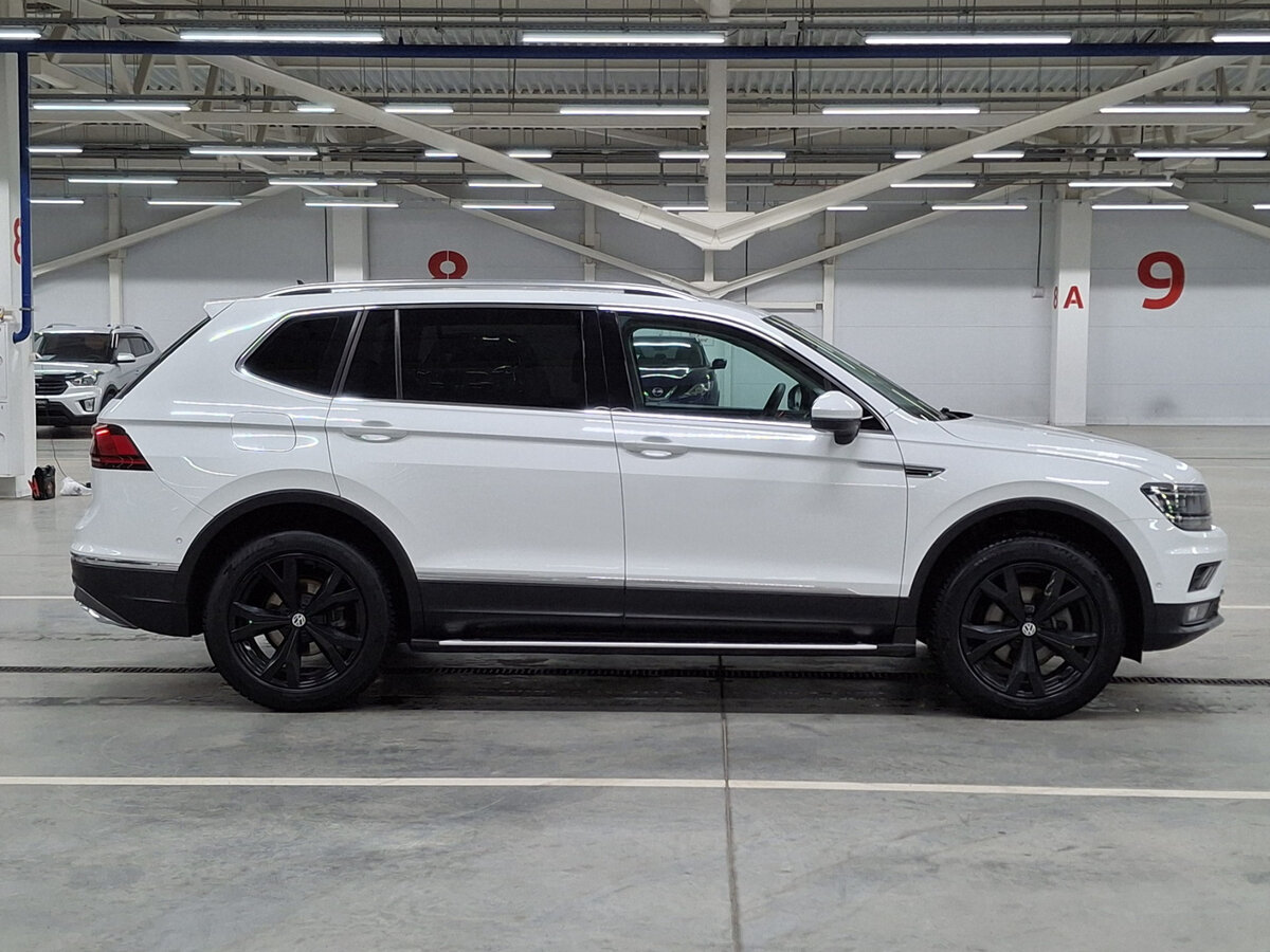 Volkswagen Tiguan Allspace II, 2018 - 138 001 км. | Фото №4