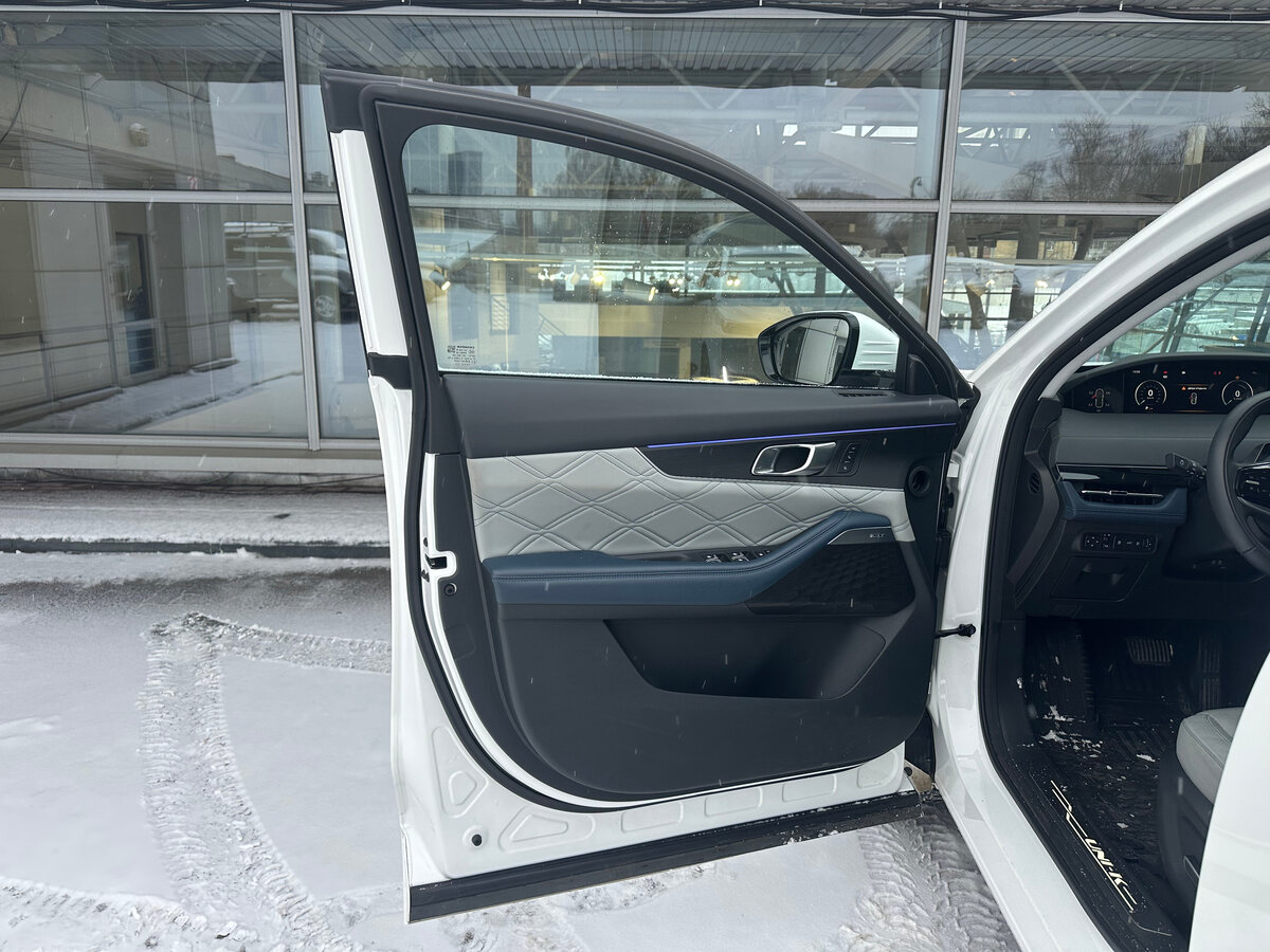 Changan UNI-K iDD, 2023 Фото №18