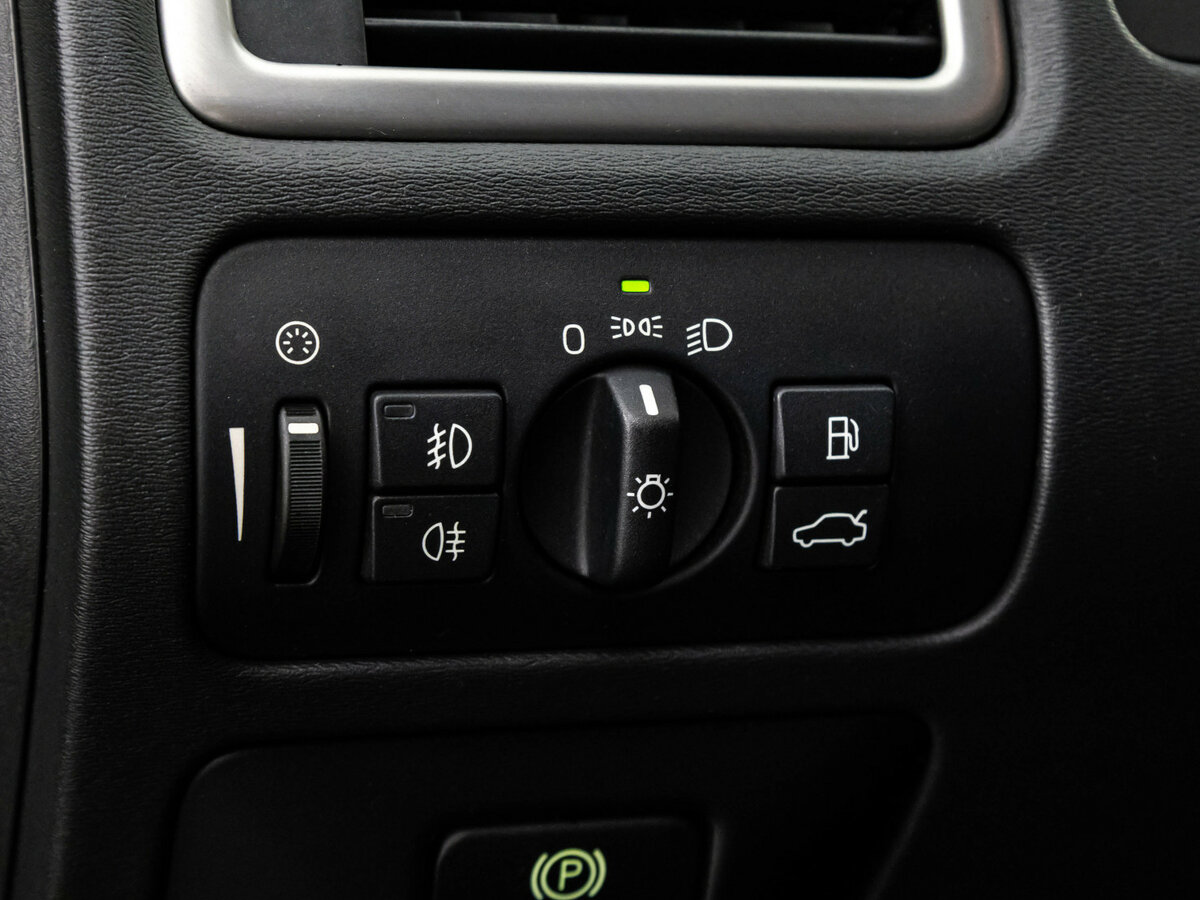 Volvo XC70 II, 2011 Фото №15