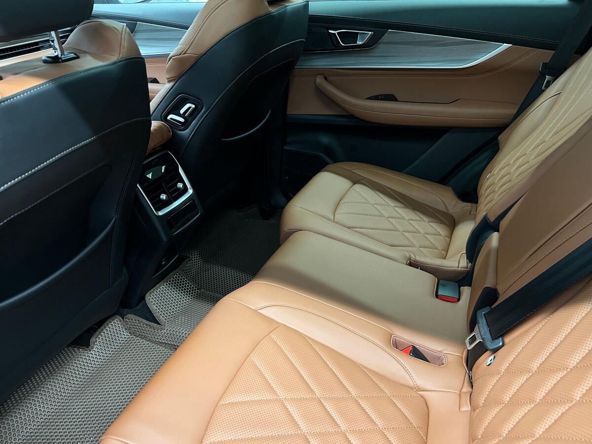 Chery Tiggo 8 Pro e+, 2023 Фото №12