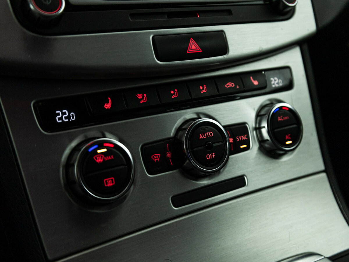 Volkswagen Passat B7, 2011 Фото №15