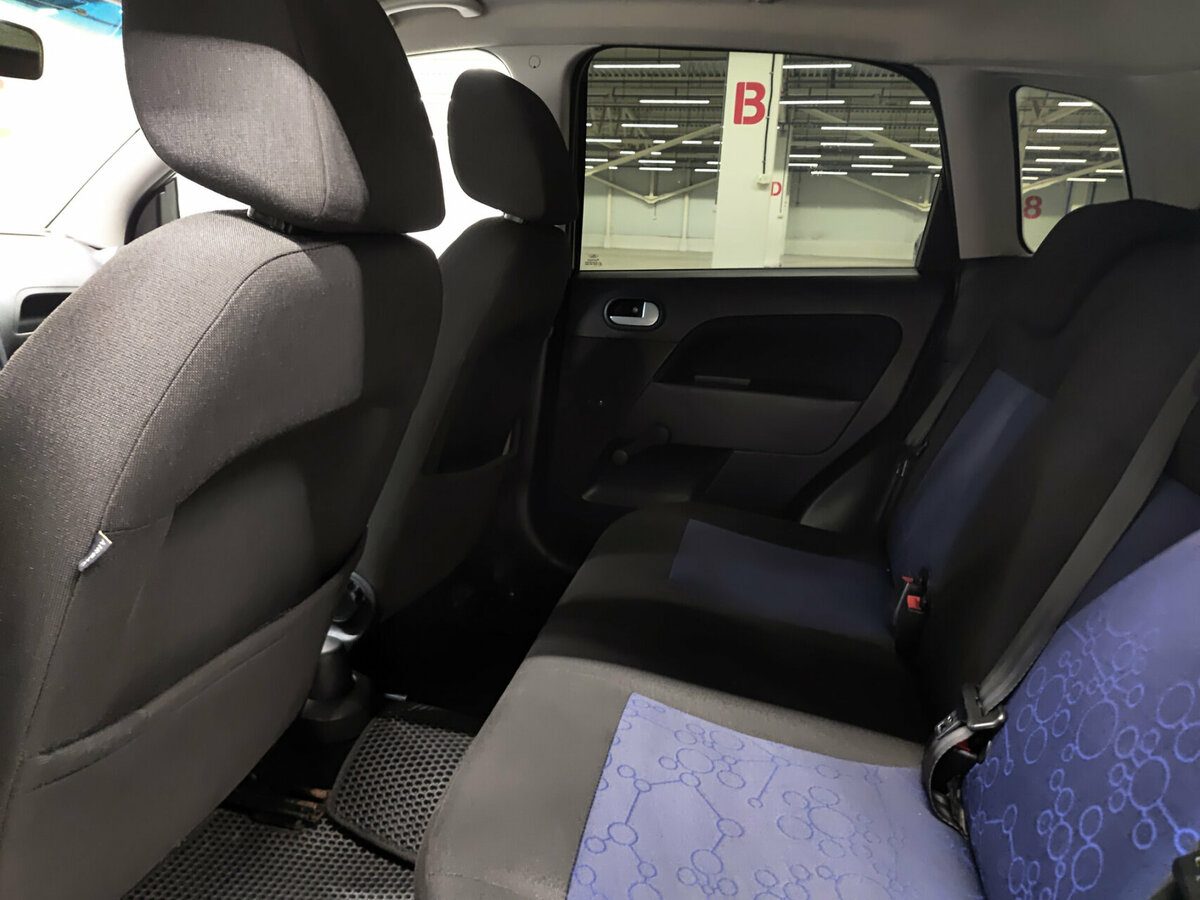 Ford Fiesta Mk5, 2007 Фото №12