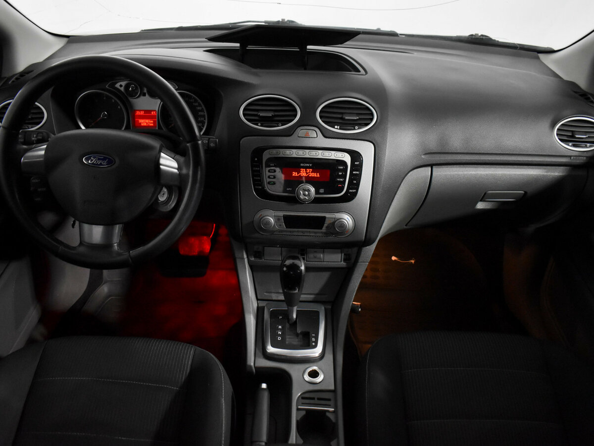 Ford Focus II Рестайлинг, 2010 Фото №14