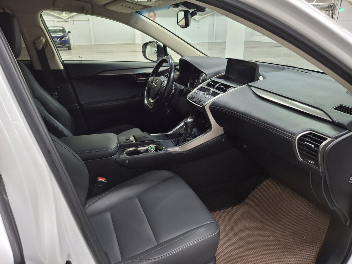 Lexus NX 300 I Рестайлинг, 2018 Фото №10