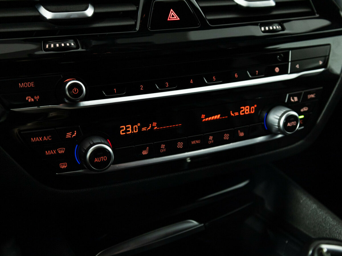 BMW 5 серии 520i VII (G30/G31/G38), 2017 Фото №16