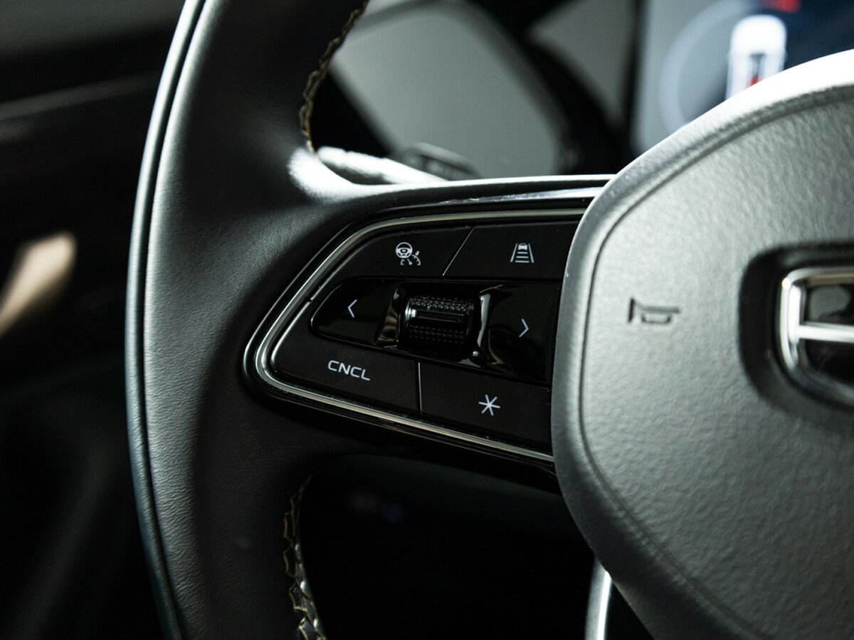 Geely Monjaro I, 2023 Фото №22