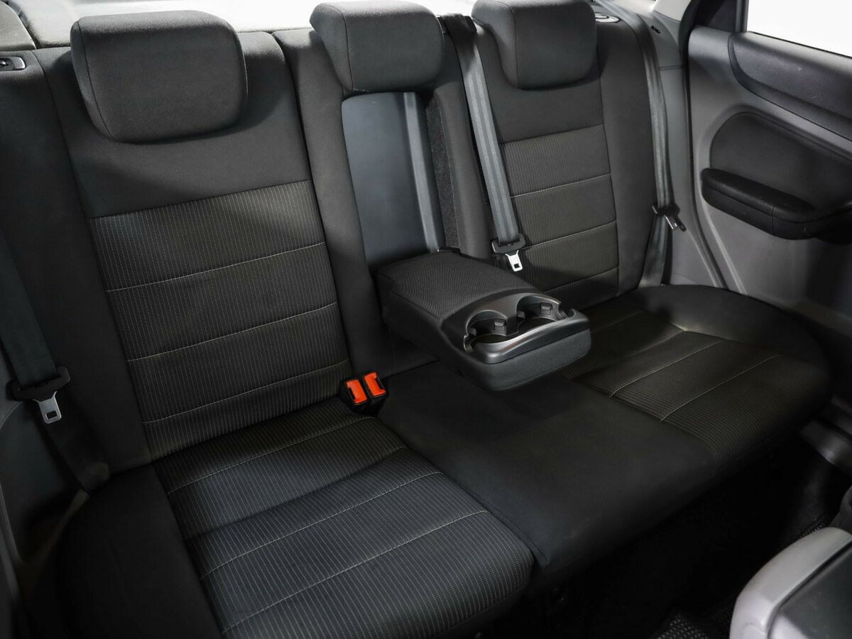 Ford Focus II Рестайлинг, 2011 Фото №9