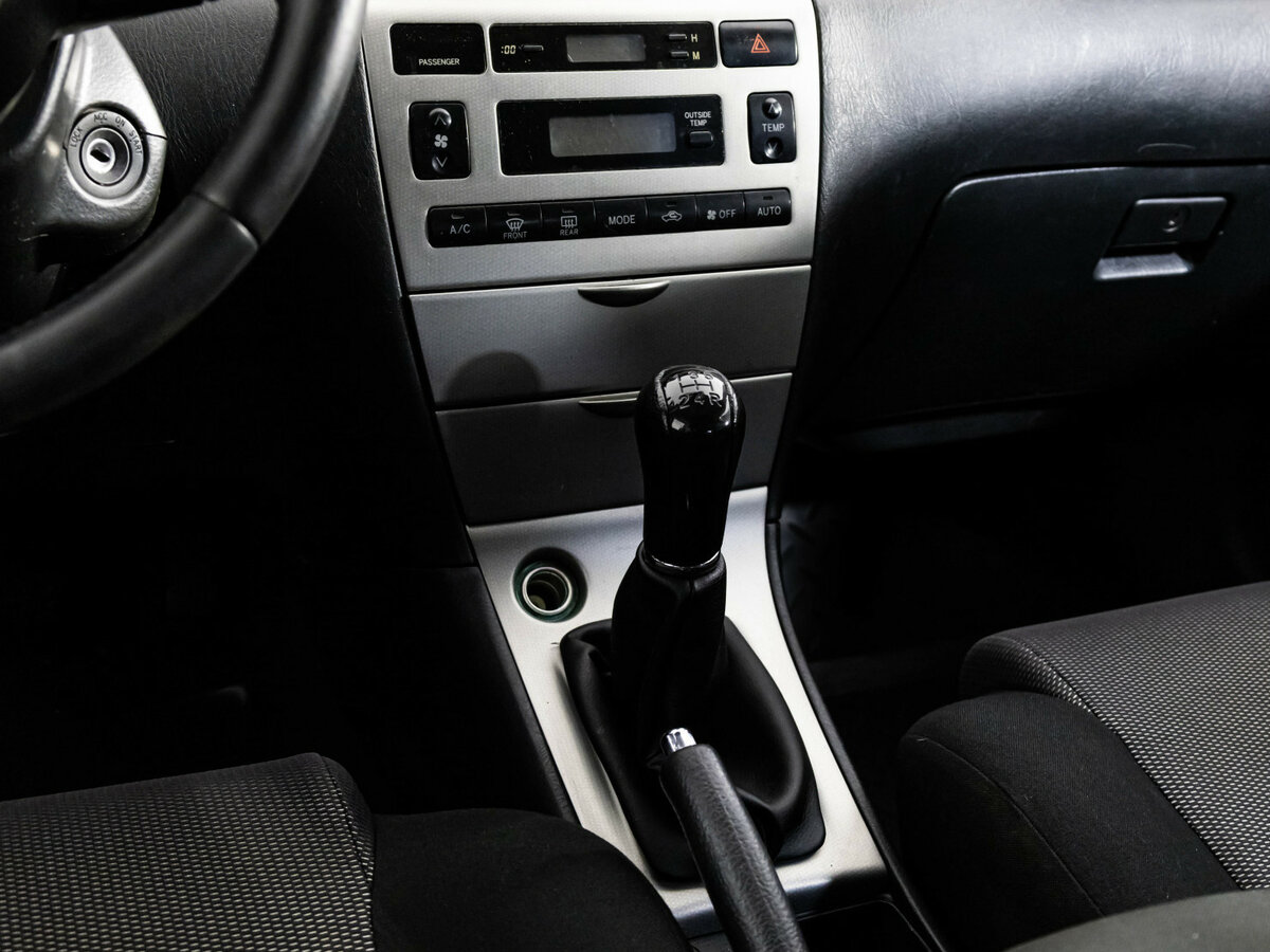 Toyota Corolla IX (E120, E130) Рестайлинг, 2006 Фото №11