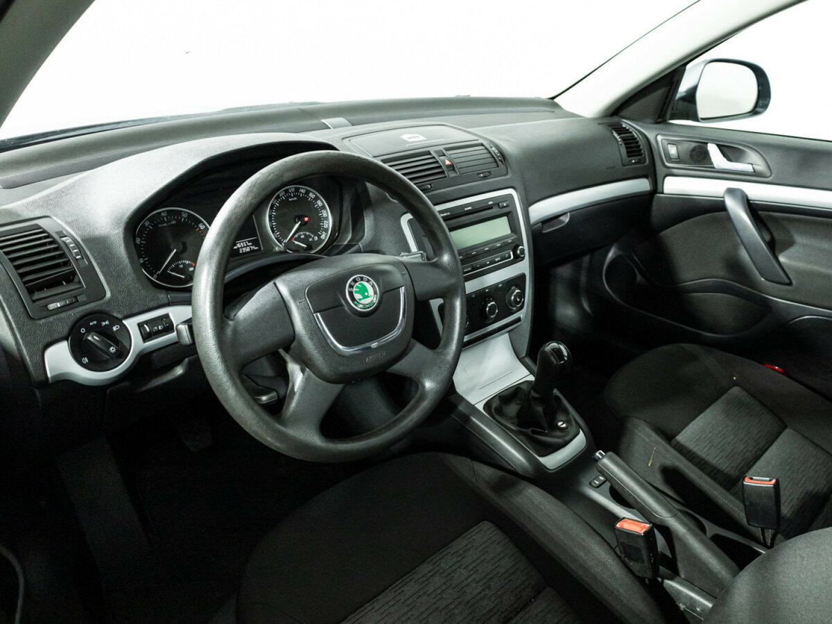 Skoda Octavia II (A5) Рестайлинг, 2009 Фото №11