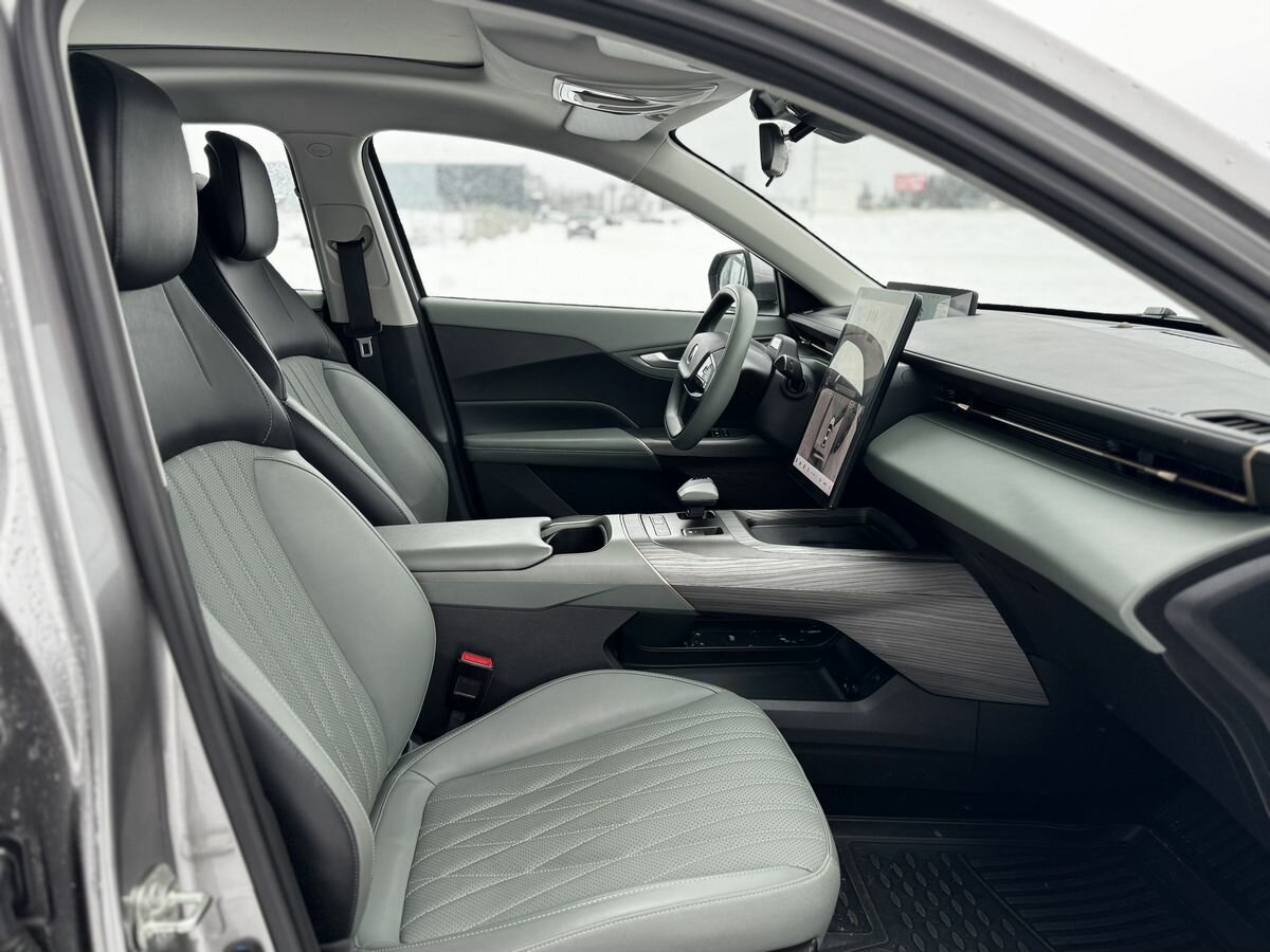 Changan Lamore, 2023 Фото №17