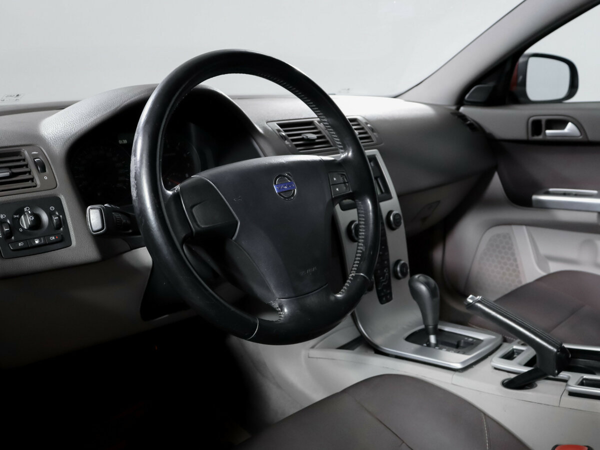 Volvo S40 II Рестайлинг, 2010 Фото №13