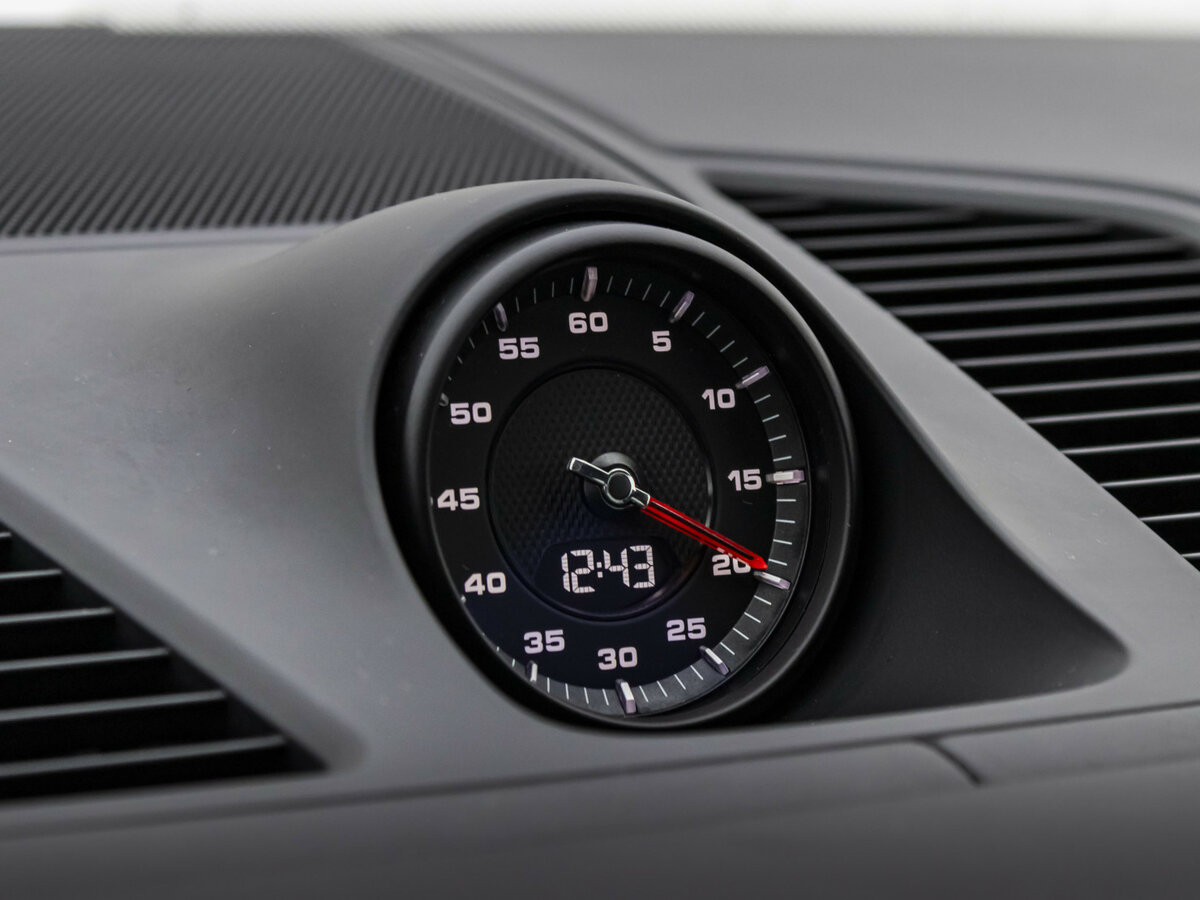 Porsche Cayenne Turbo III, 2018 Фото №19