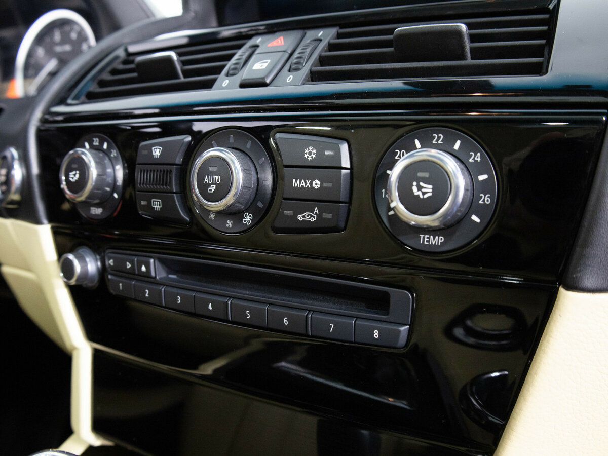 BMW 6 серии 650i II (E63/E64) Рестайлинг, 2008 Фото №16