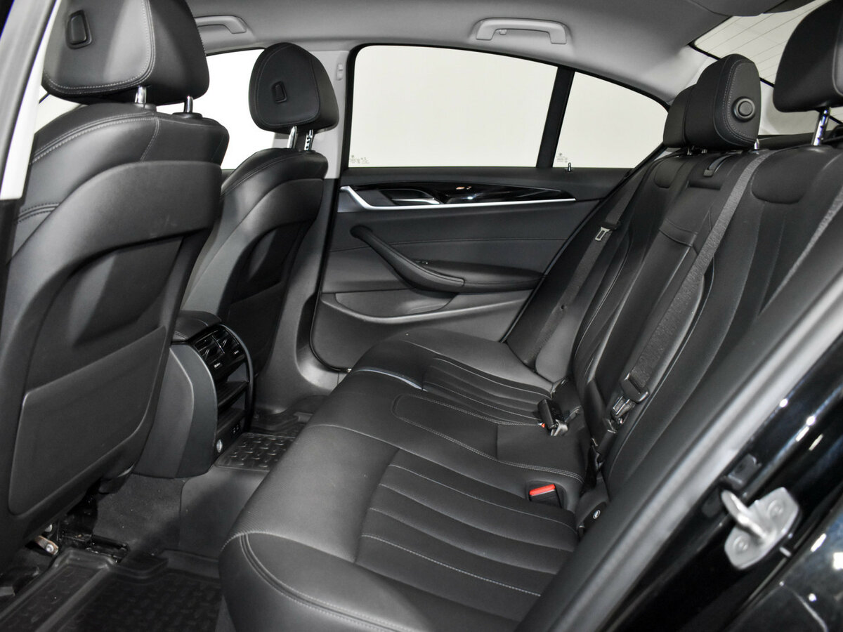 BMW 5 серии 520d xDrive VII (G30/G31/G38) Рестайлинг, 2020 Фото №11