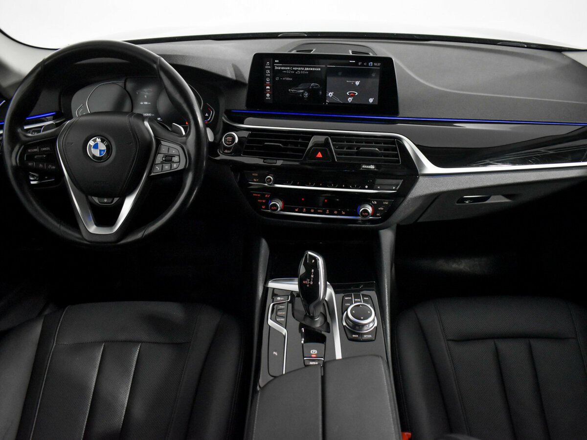 BMW 5 серии 520d xDrive VII (G30/G31/G38) Рестайлинг, 2020 Фото №13