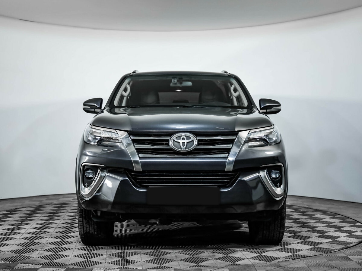Toyota Fortuner II, 2017 - 126 805 км. | Фото №2