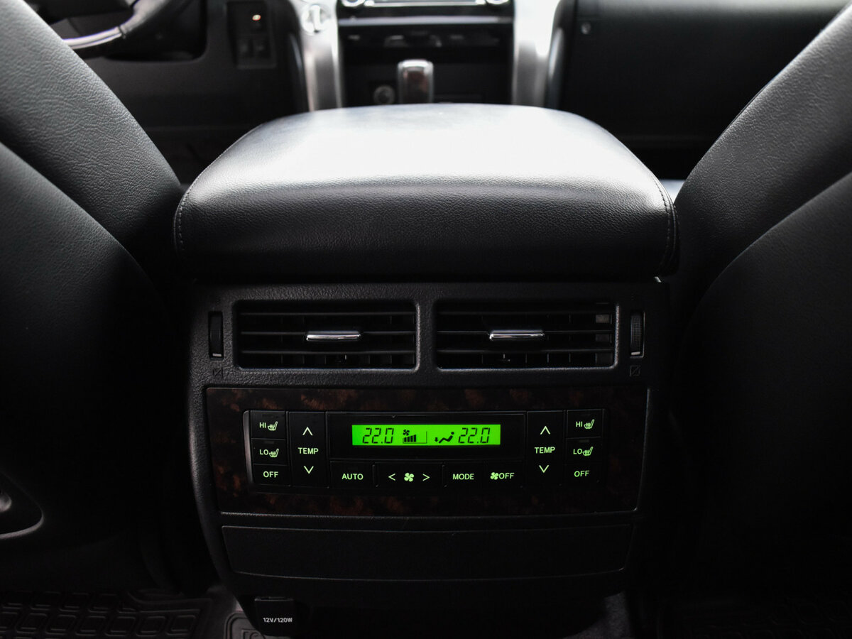 Toyota Land Cruiser 200 Series Рестайлинг 1, 2013 Фото №17