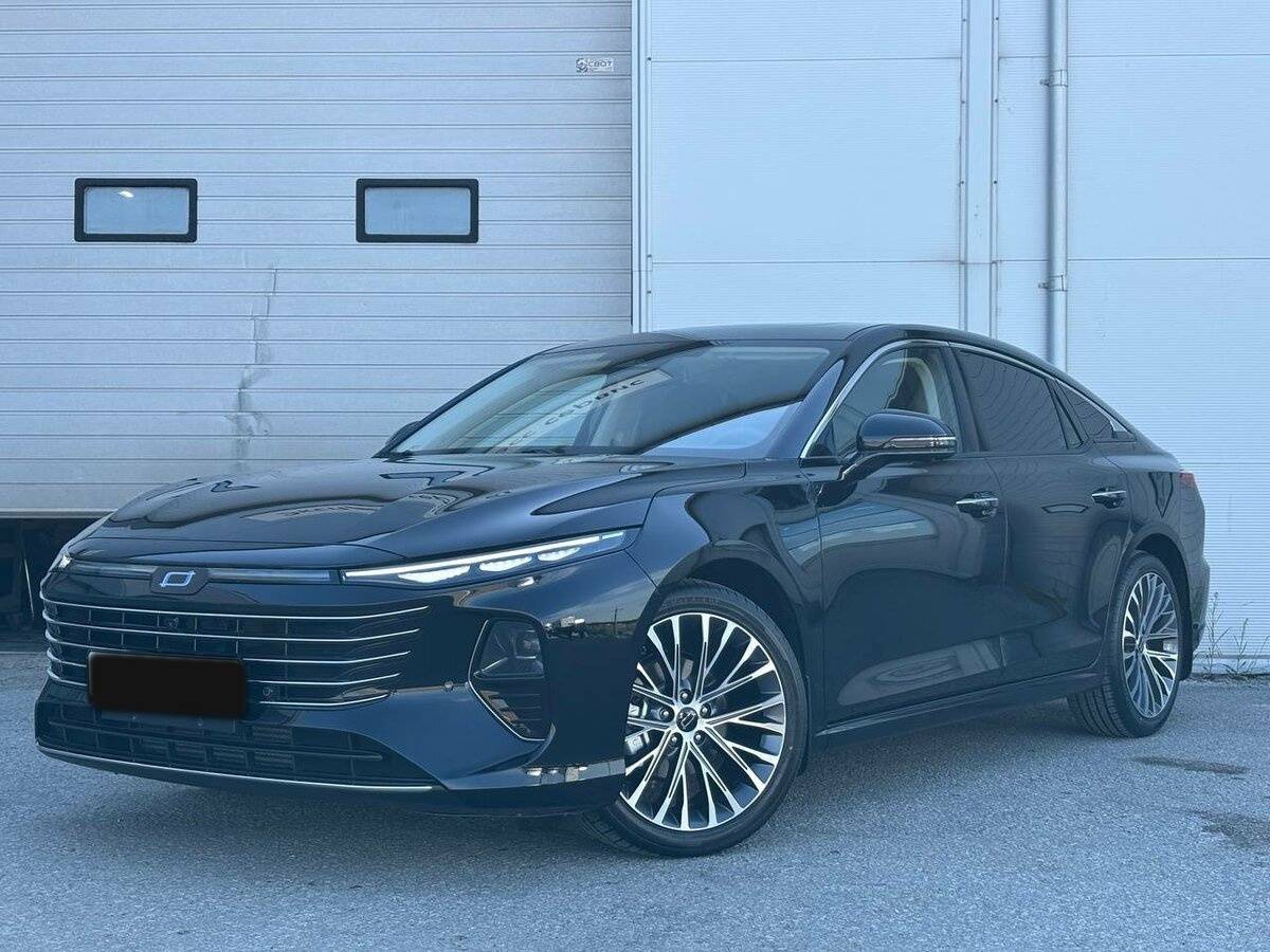 FAW Bestune B70, 2024 - 5 км. | Фото №1