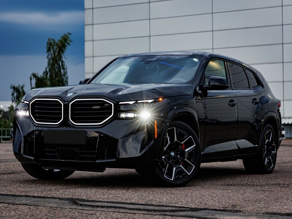 BMW XM, 2023 - 7 930 км. | Фото №1